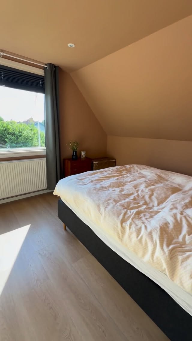 Indflytningsklar dobbelt hus med stor have